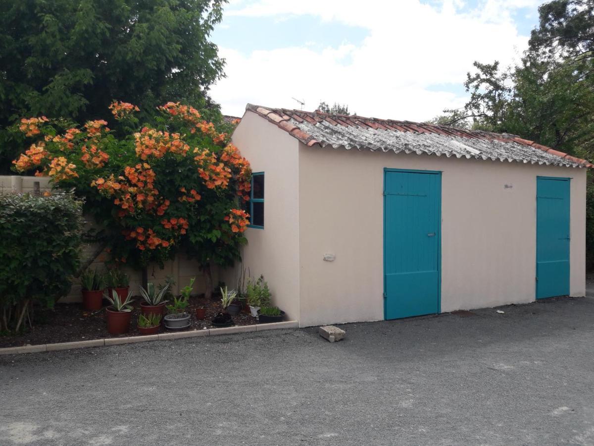Saint-Hilaire-la-Palud Le Logis De Lange Apt Les Aigrettes מראה חיצוני תמונה