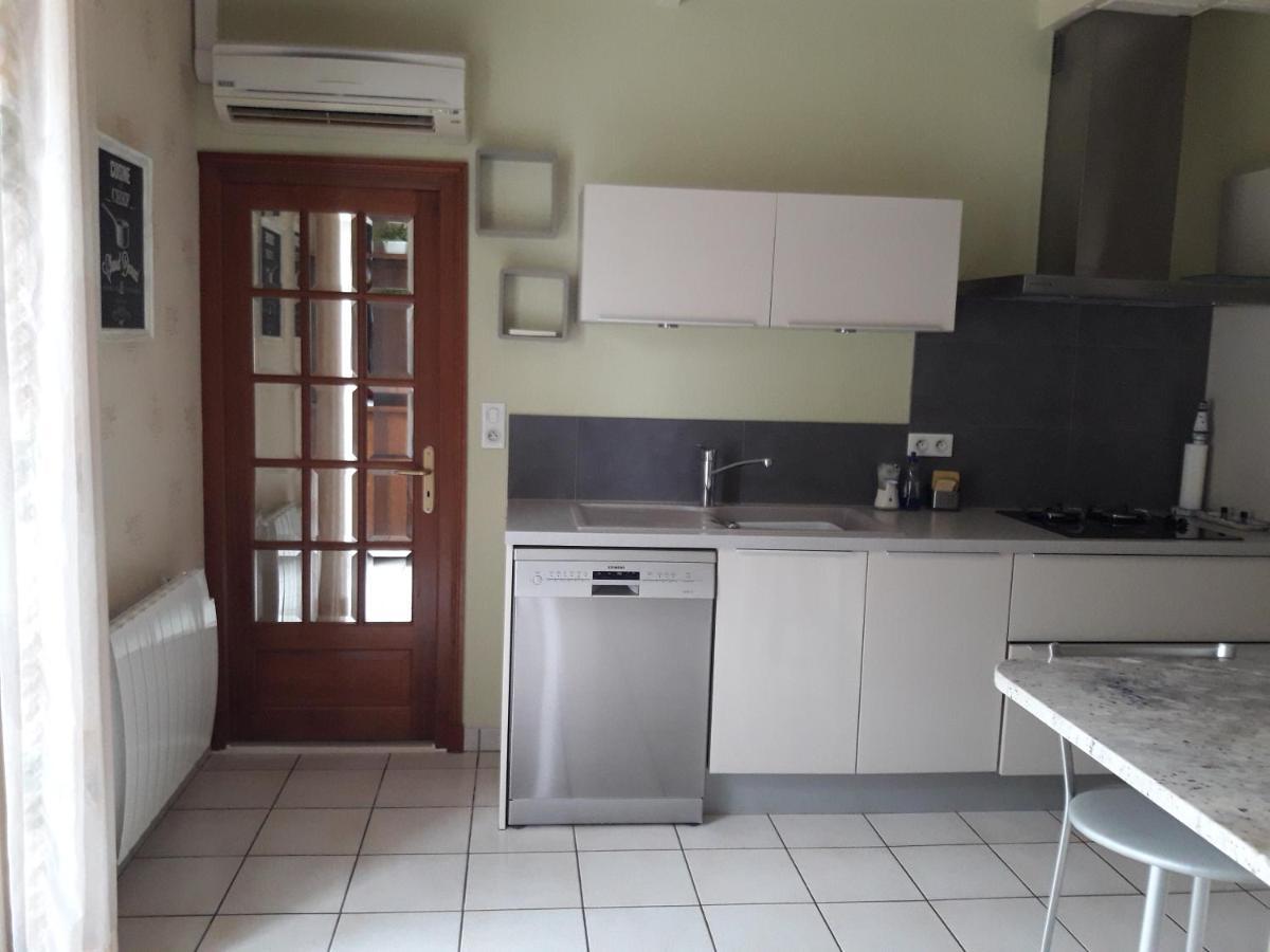 Saint-Hilaire-la-Palud Le Logis De Lange Apt Les Aigrettes מראה חיצוני תמונה