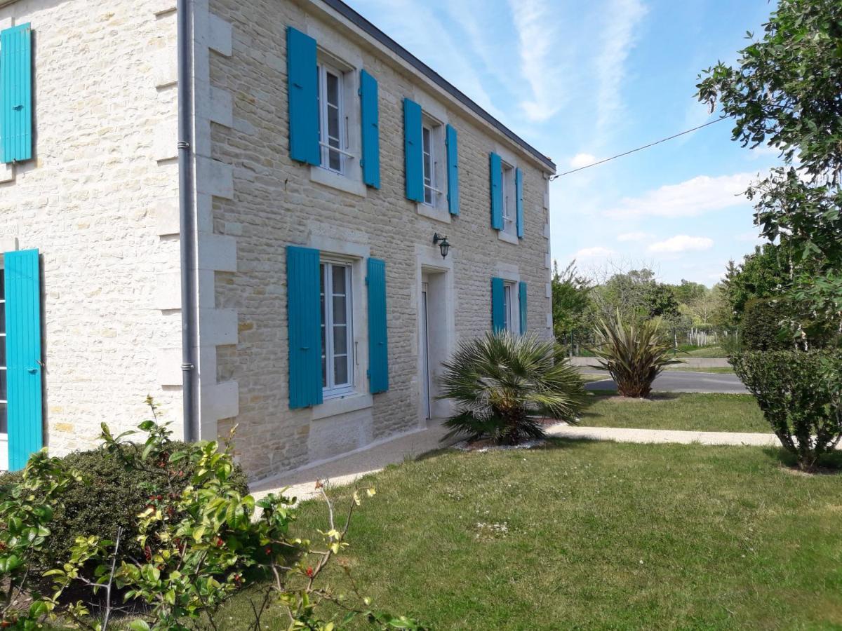 Saint-Hilaire-la-Palud Le Logis De Lange Apt Les Aigrettes מראה חיצוני תמונה