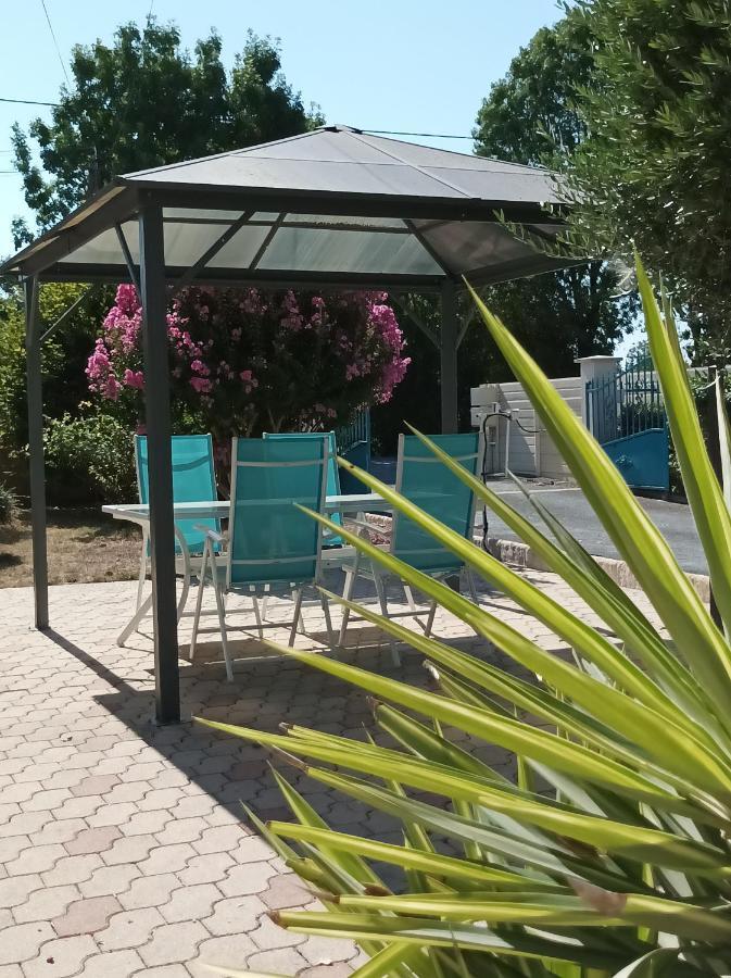 Saint-Hilaire-la-Palud Le Logis De Lange Apt Les Aigrettes מראה חיצוני תמונה